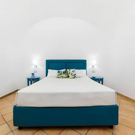 Sorrento Coast Luxury 3* Meta