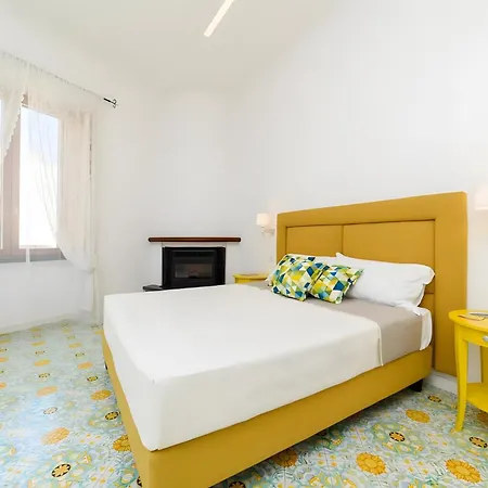 Sorrento Coast Luxury 3* Meta